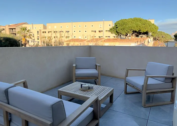 Duplex T4 Proche De La A *