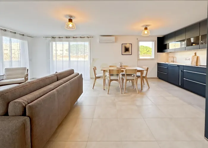 Duplex T4 Proche De La A 卡尔维